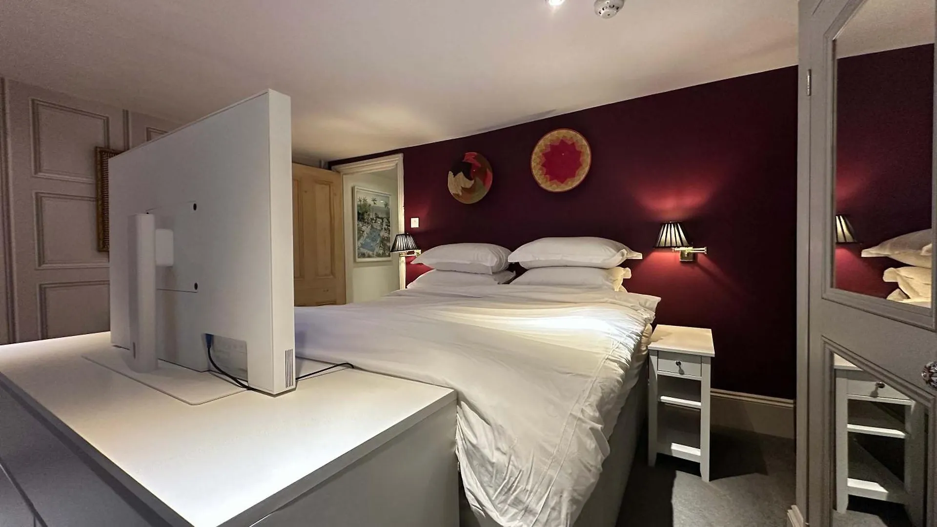 Thomas Kemp Suite Brighton 0*,  Reino Unido